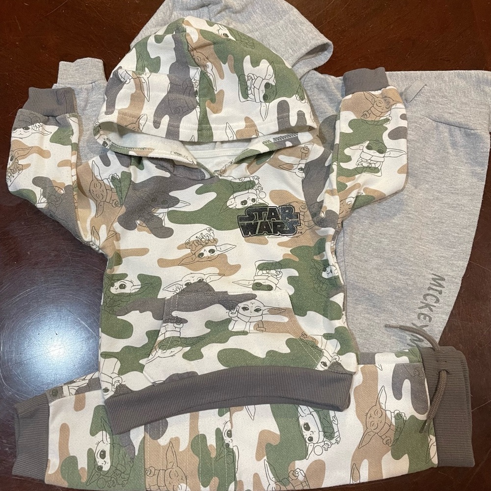 2 SETS! Star Wars Camo Hoodie Sweat Set & Mickey Mouse Sweat Set
